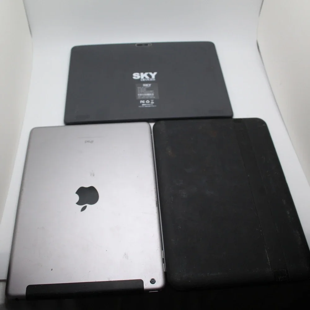 Lot of 4 Mixed Tablets iPad Amazon Sky Devices Cracked Screens‎ AS IS For Repair